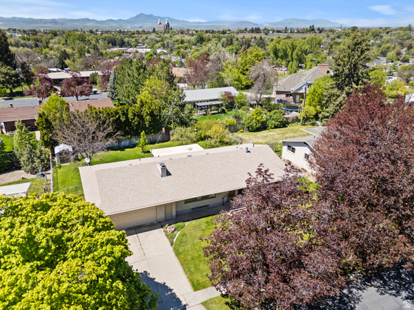 263 STEWART DR River Heights, UT 84321