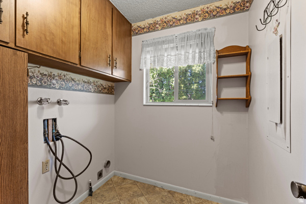 263 STEWART DR River Heights, UT 84321