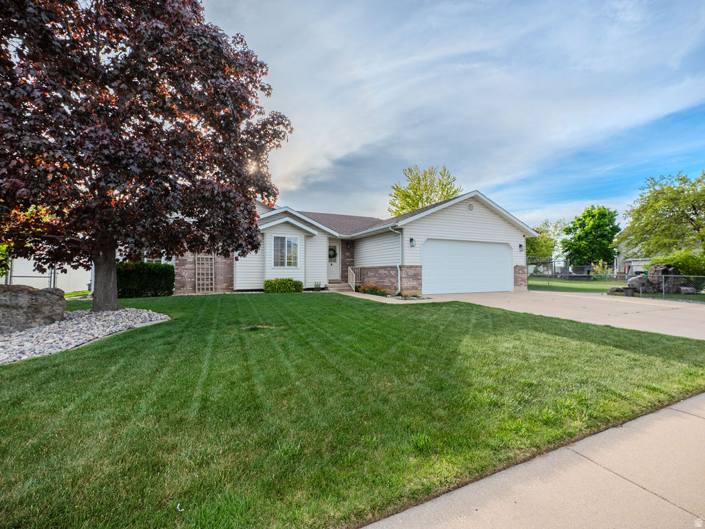4103 S 2175 W Roy, UT 84067