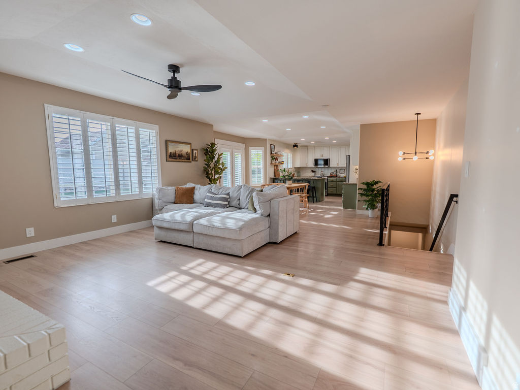 4103 S 2175 W Roy, UT 84067