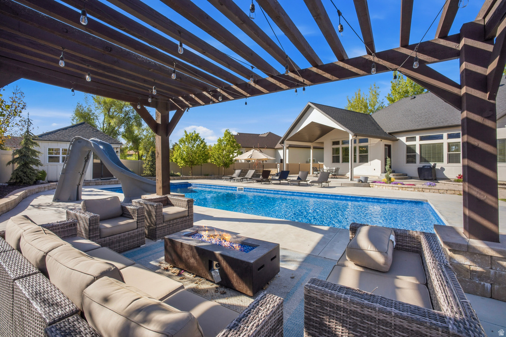 698 N FARMLAND DR Kaysville, UT 84037