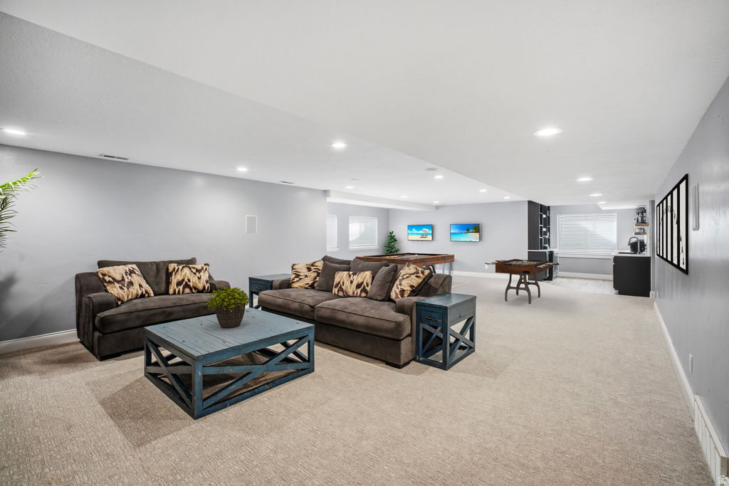 698 N FARMLAND DR Kaysville, UT 84037