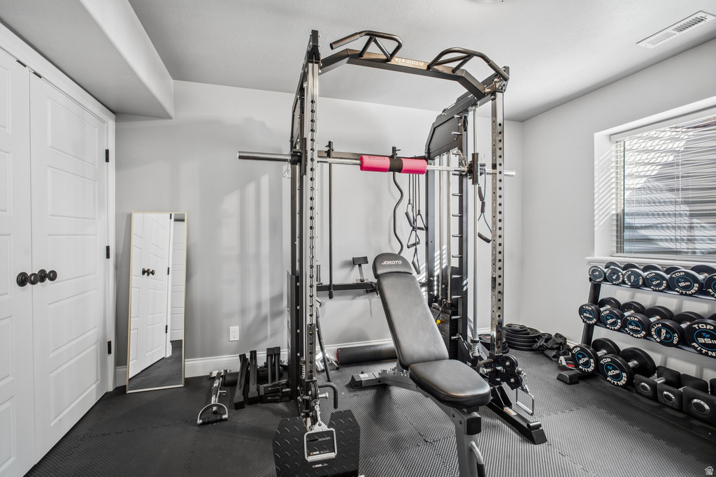 698 N FARMLAND DR Kaysville, UT 84037