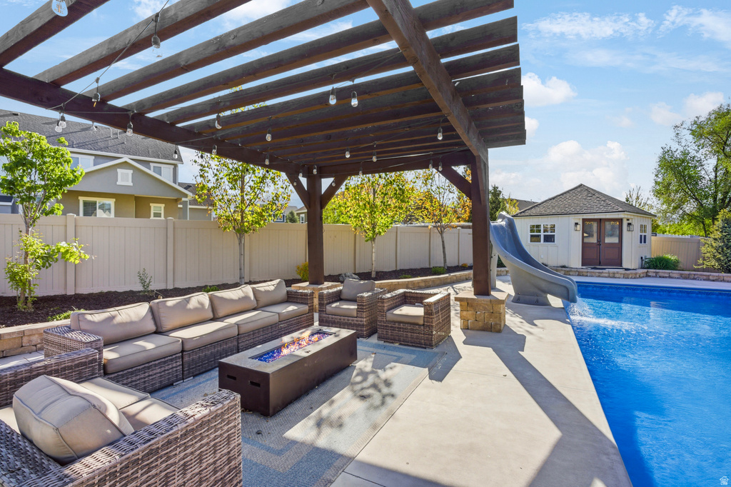 698 N FARMLAND DR Kaysville, UT 84037