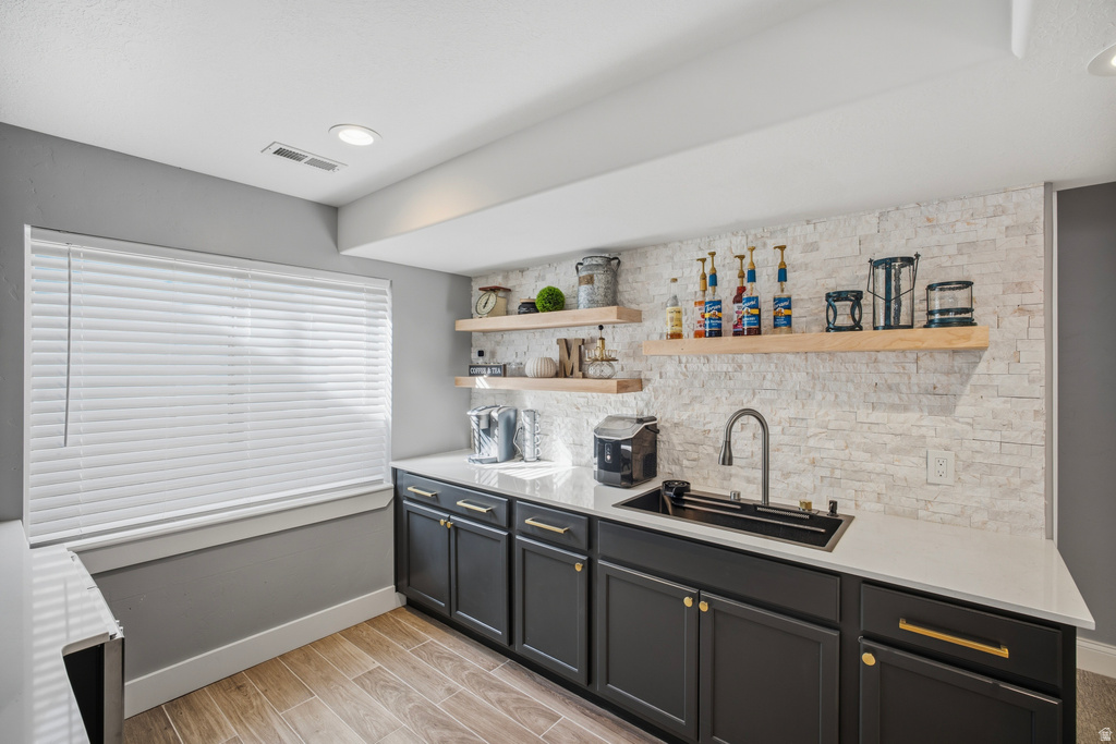 698 N FARMLAND DR Kaysville, UT 84037