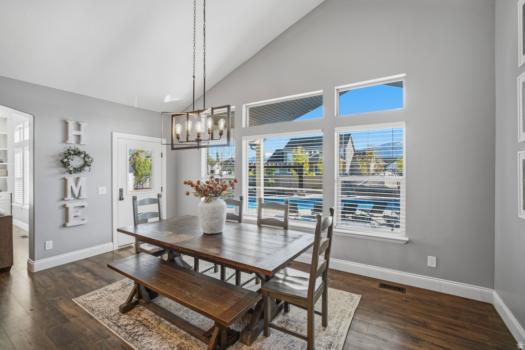 698 N FARMLAND DR Kaysville, UT 84037