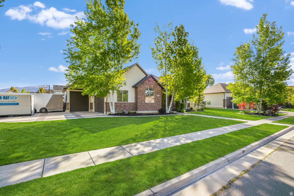 698 N FARMLAND DR Kaysville, UT 84037