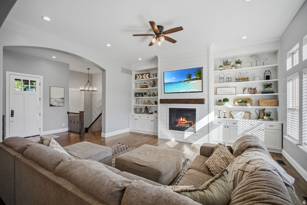 698 N FARMLAND DR Kaysville, UT 84037