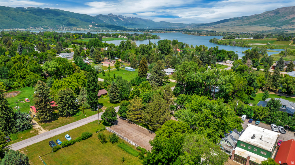 7300 E 200 S Huntsville, UT 84317
