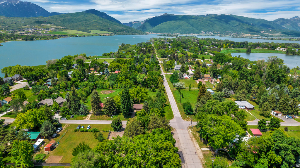 7300 E 200 S Huntsville, UT 84317