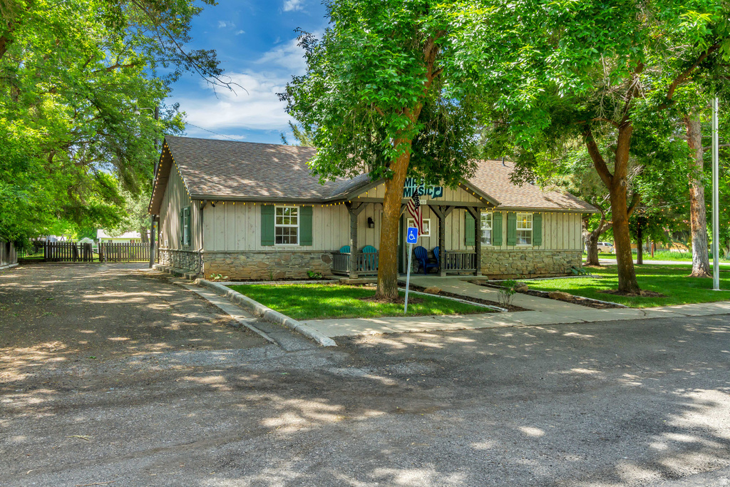 7300 E 200 S Huntsville, UT 84317