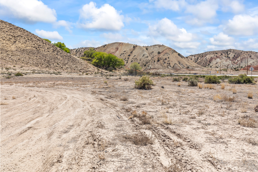 700 S STATE ST Sigurd, UT 84657