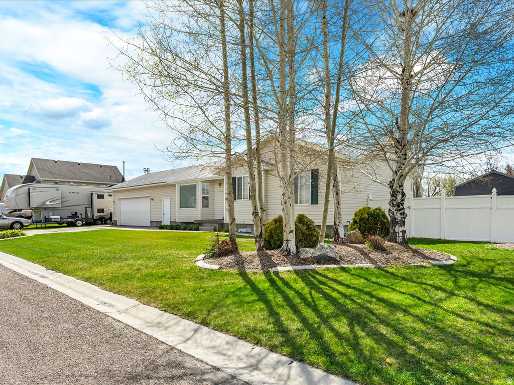 845 HOOVER ST Montpelier, ID 83254