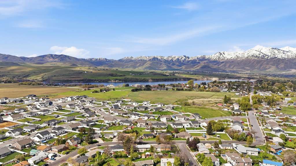 515 GLENWOOD DR Hyrum, UT 84319