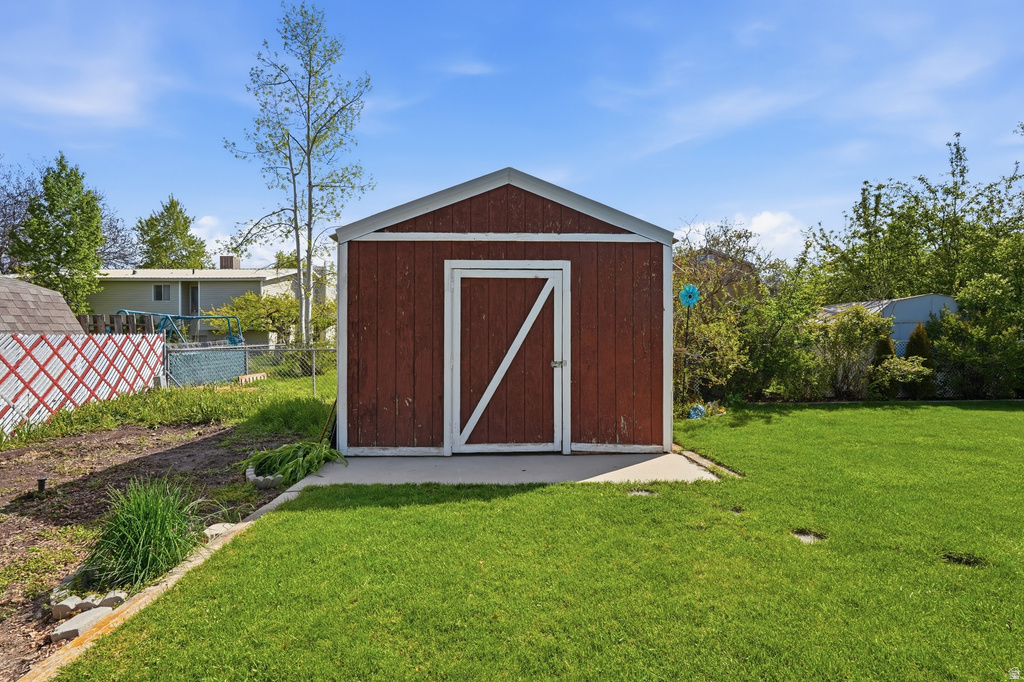 515 GLENWOOD DR Hyrum, UT 84319