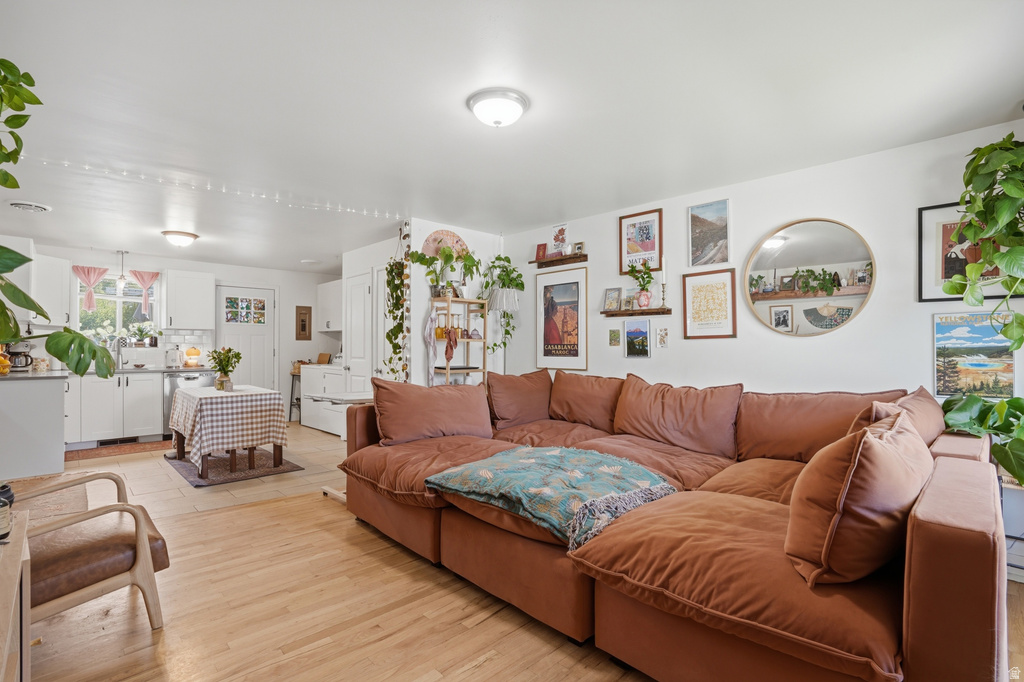 3461 S 1300 E Salt Lake City, UT 84106
