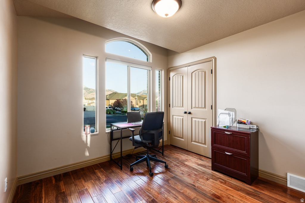 2307 N 2850 W Plain City, UT 84404