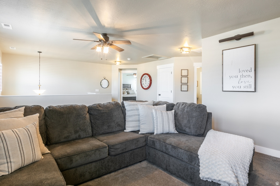 1457 W WATERFRONT DR Syracuse, UT 84075