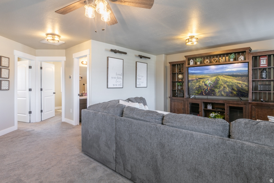1457 W WATERFRONT DR Syracuse, UT 84075