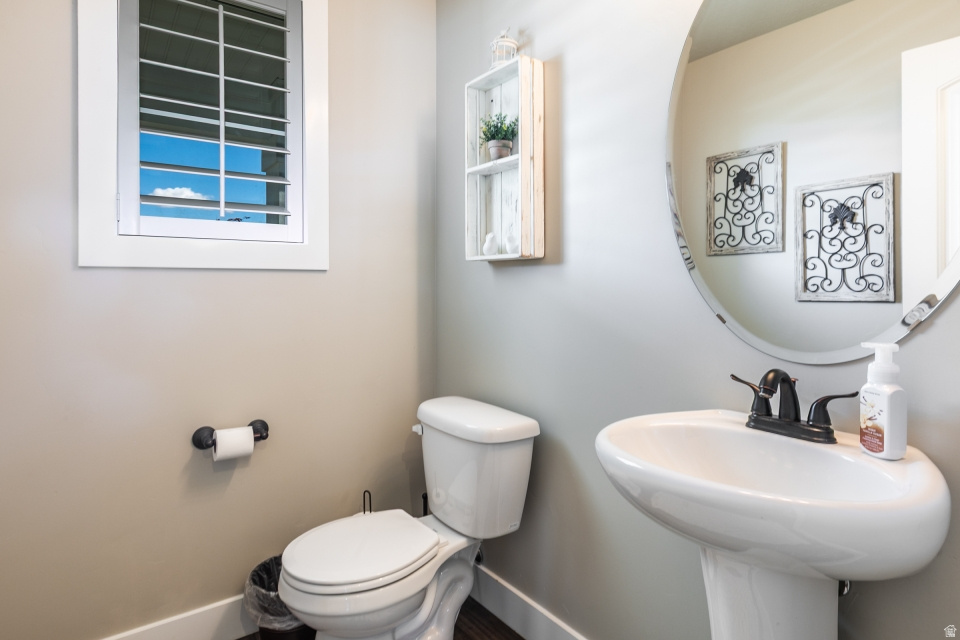 1457 W WATERFRONT DR Syracuse, UT 84075