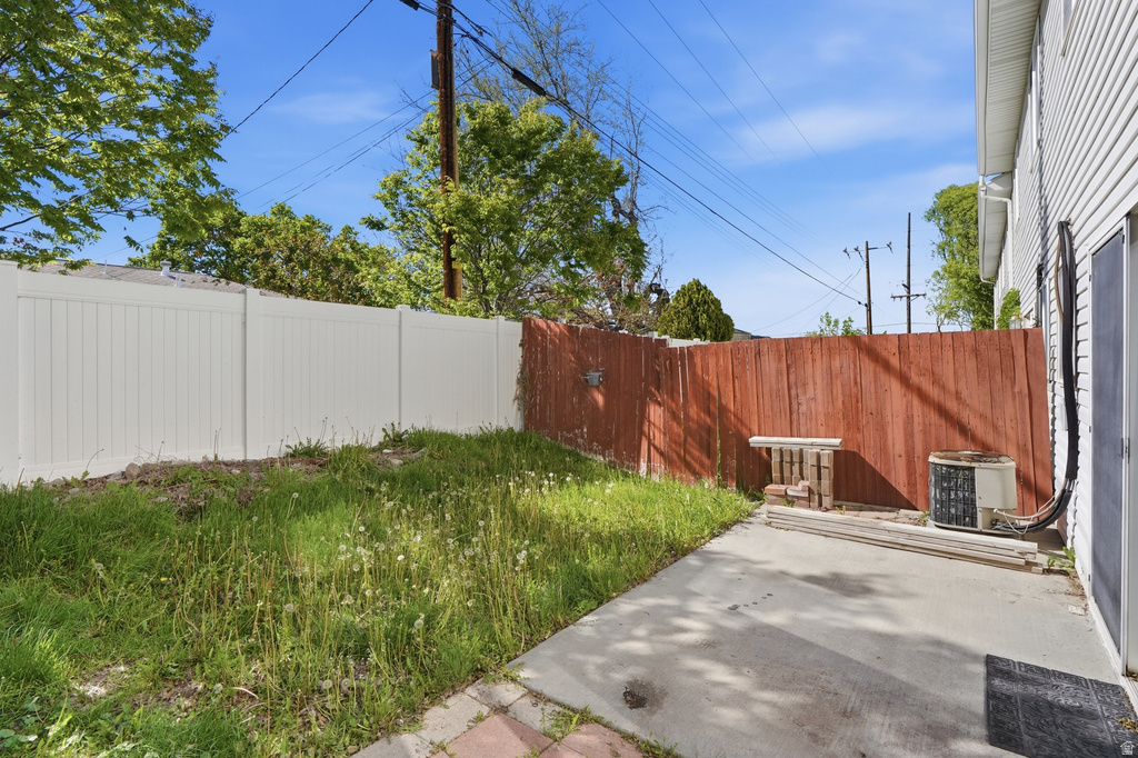 3134 S BUENA VERDE LN Magna, UT 84044