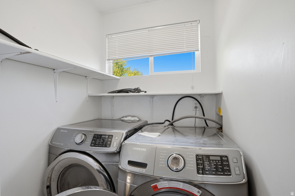 3134 S BUENA VERDE LN Magna, UT 84044