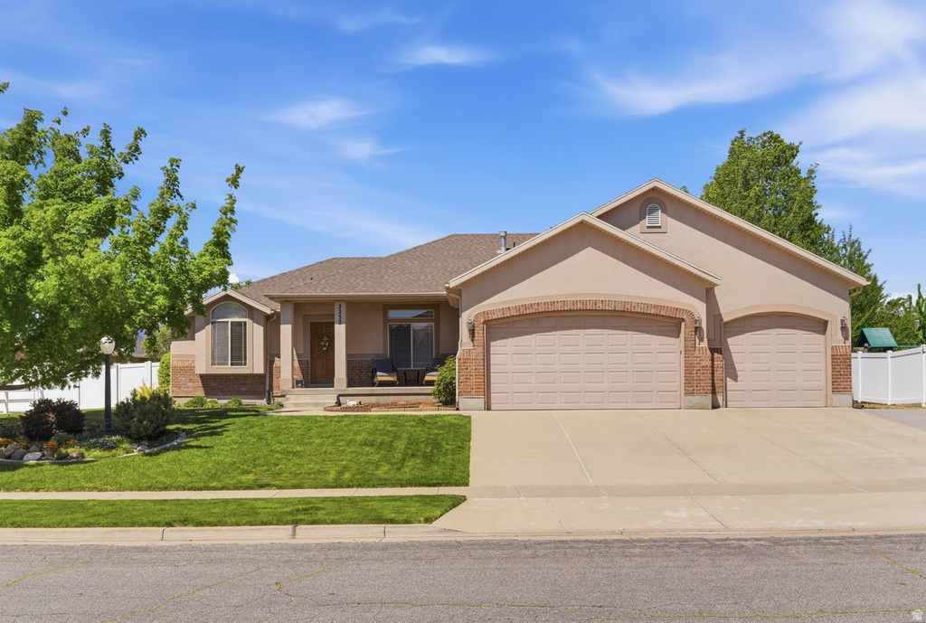2252 W 1125 S Syracuse, UT 84075