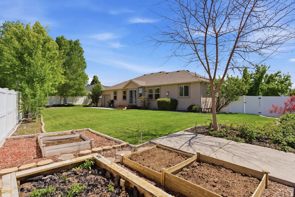 2252 W 1125 S Syracuse, UT 84075