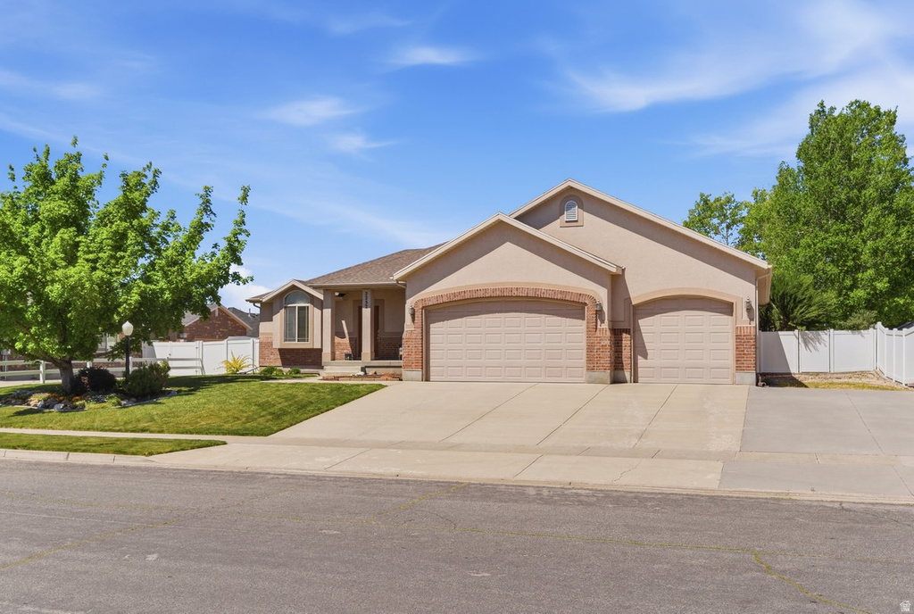 2252 W 1125 S Syracuse, UT 84075