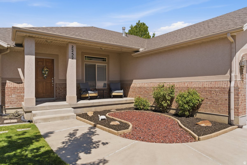 2252 W 1125 S Syracuse, UT 84075