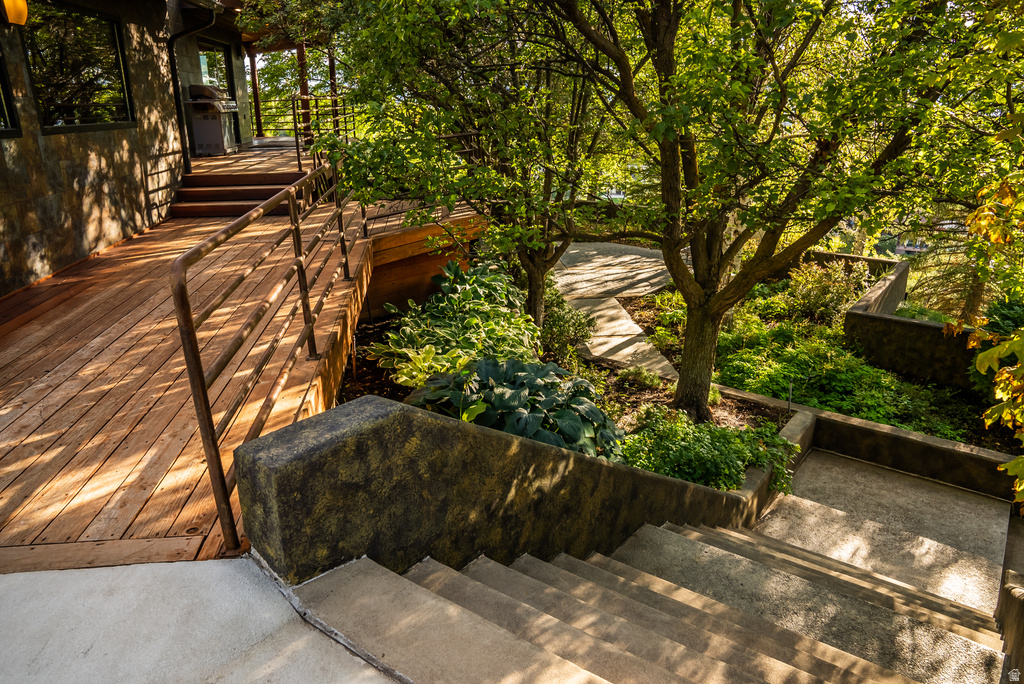 760 MAPLE LN Providence, UT 84332