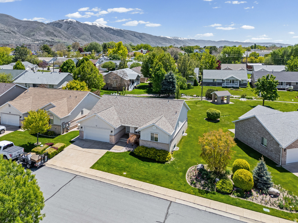 84 BELMORE DR Kaysville, UT 84037