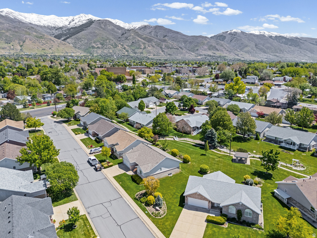 84 BELMORE DR Kaysville, UT 84037