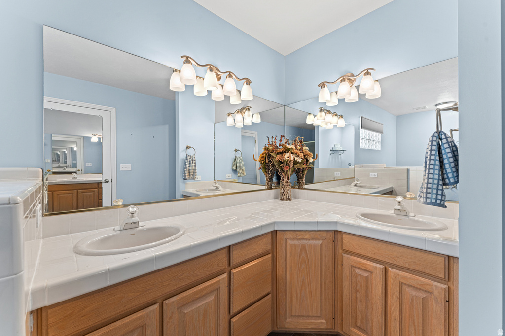 84 BELMORE DR Kaysville, UT 84037