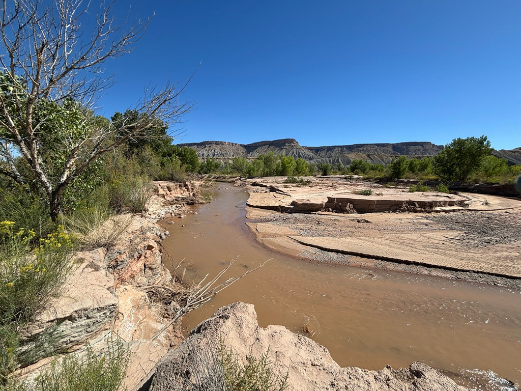  Caineville, UT 84775