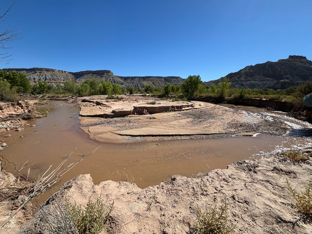  Caineville, UT 84775