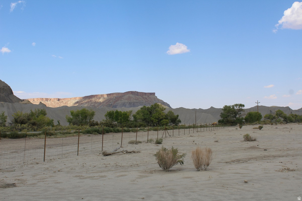  Caineville, UT 84775