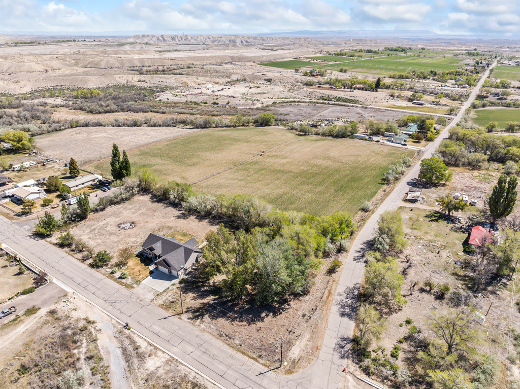 350 N 200 E Ferron, UT 84523