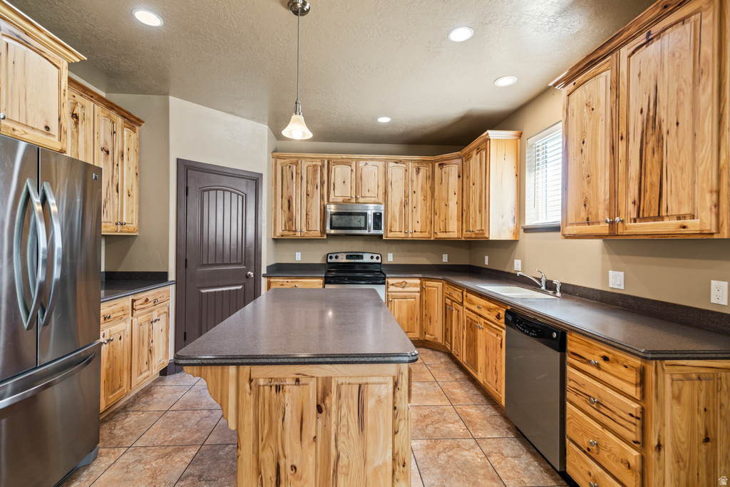 350 N 200 E Ferron, UT 84523
