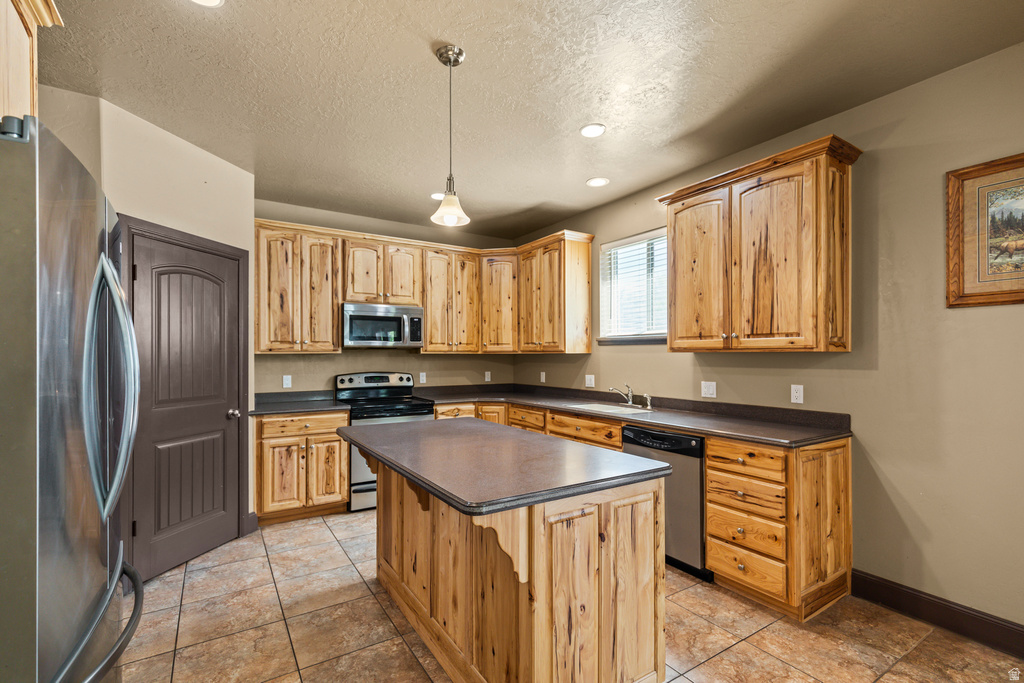 350 N 200 E Ferron, UT 84523