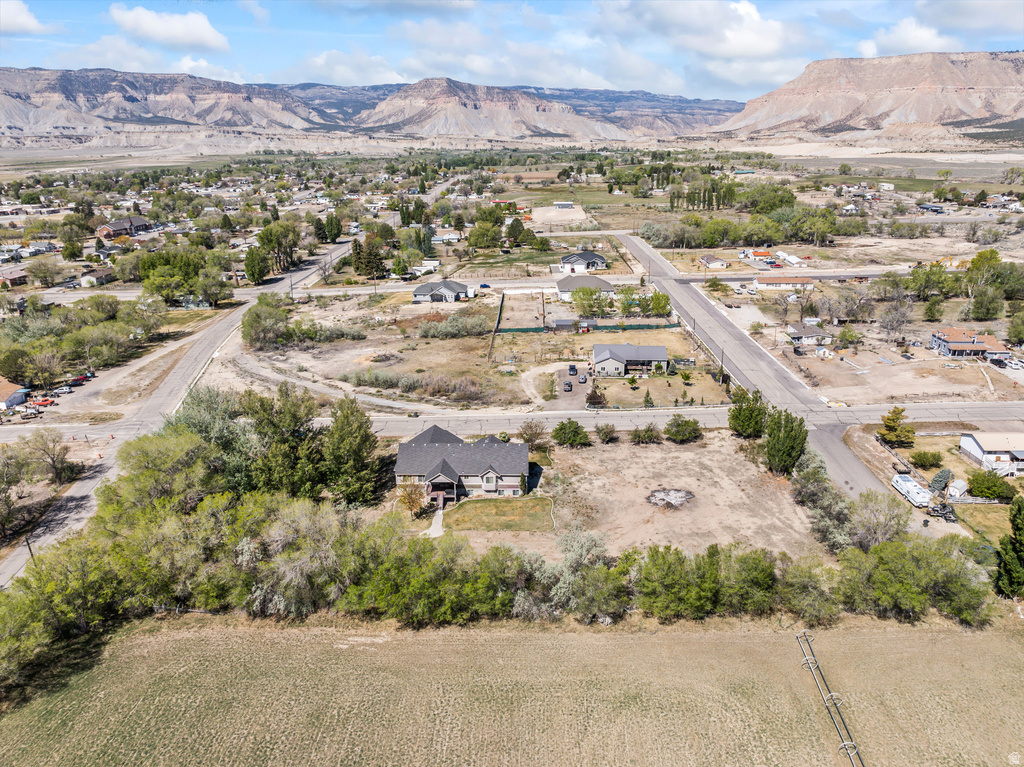 350 N 200 E Ferron, UT 84523