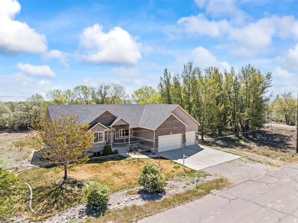 350 N 200 E Ferron, UT 84523