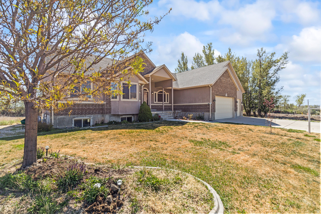 350 N 200 E Ferron, UT 84523