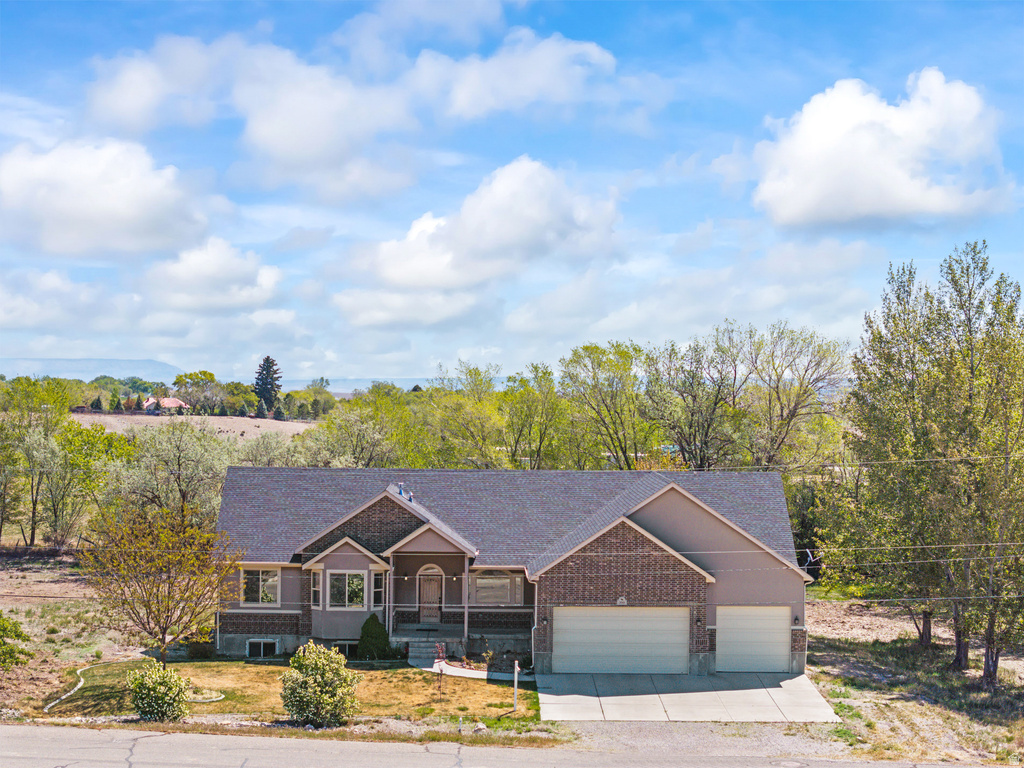 350 N 200 E Ferron, UT 84523