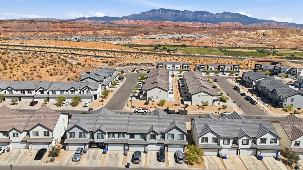 3327 E ELKHORN LN Washington, UT 84780