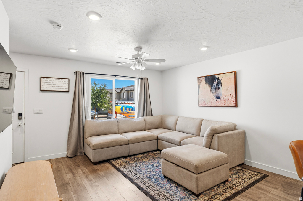 3327 E ELKHORN LN Washington, UT 84780