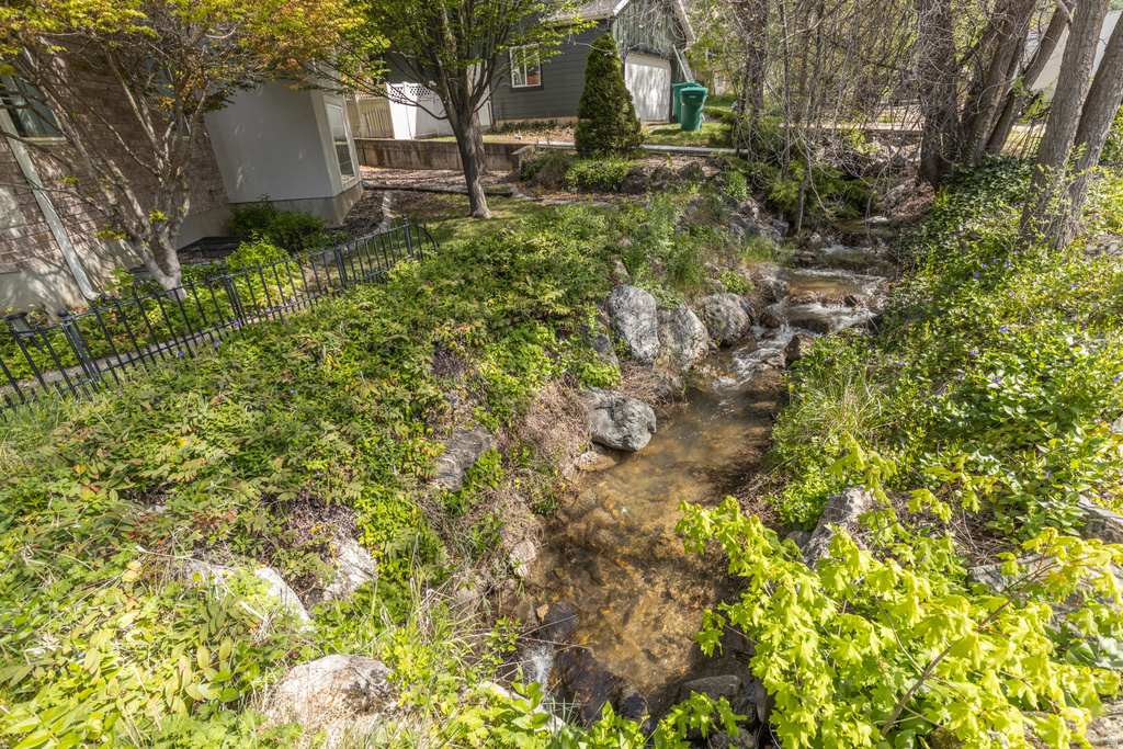 2573 E KAYS CREEK DR Layton, UT 84040