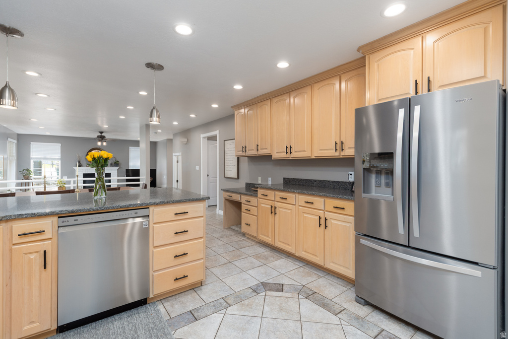 2573 E KAYS CREEK DR Layton, UT 84040