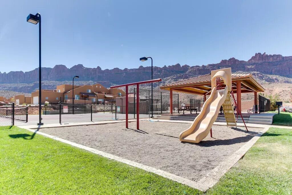 3853 RED VALLEY CIR #22A1 Moab, UT 84532