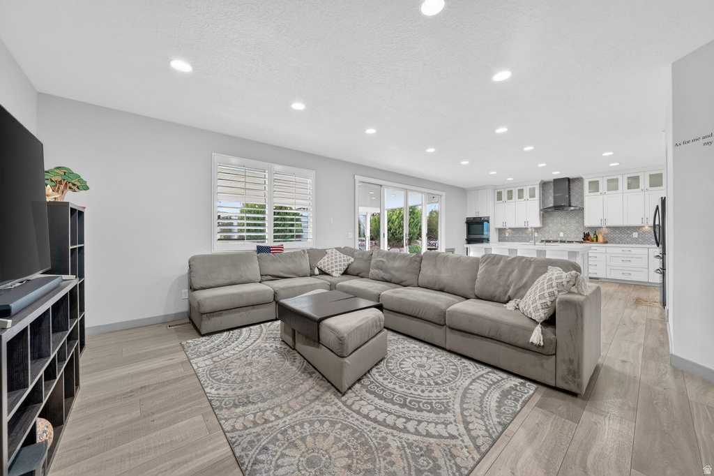 8528 S OTTER CREEK DR West Jordan, UT 84081